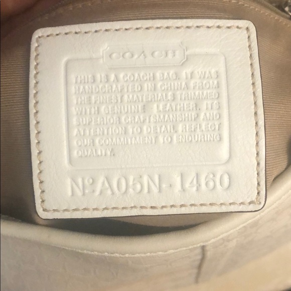 Cute Spring/Summer Coach bag - Picture 2 of 4